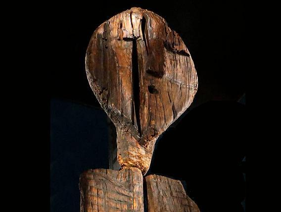 La estatua de madera, dos veces más antigua que las pirámides egipcias, que esconde un mensaje secreto para la humanidad-0